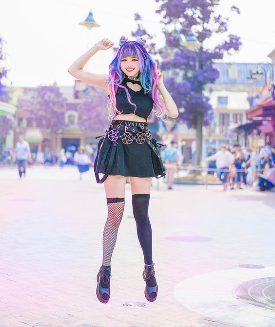 Steps to Nail the Pastel Goth Look: The Pastel Goth Guide 55 Pastel Goth