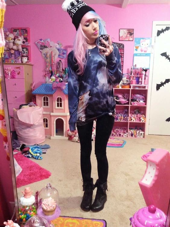 Steps to Nail the Pastel Goth Look: The Pastel Goth Guide 69 Pastel Goth